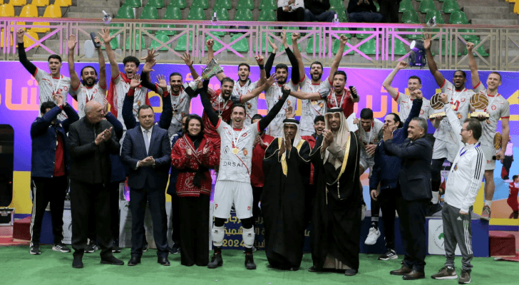 من التتويج