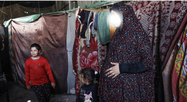 امرأة فلسطينية حامل - AFP
