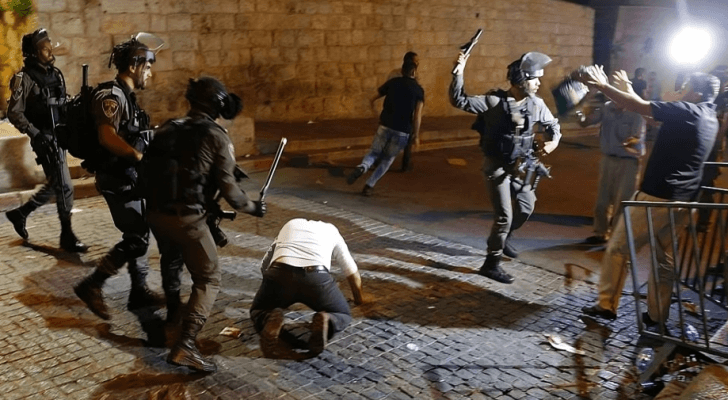 اعتداء على فلسطينيين قرب باب الاسباط