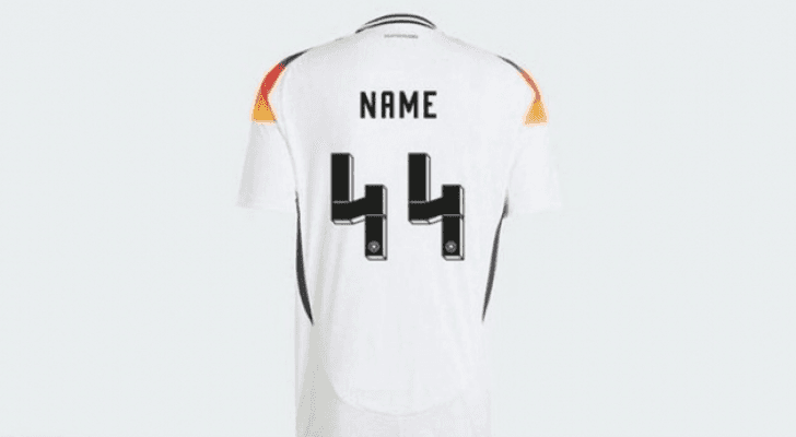 قميص المنتخب الألماني رقم 44