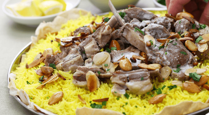 المنسف رفيق الأردنيين على موائدهم