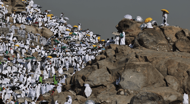 حجاج على جبل عرفات