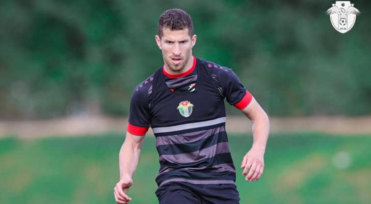 لاعب فريق الوحدات والمنتخب الوطني أنس العوضات