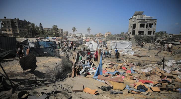 جانب من آثار عدوان الاحتلال على المواصي في خان يونس