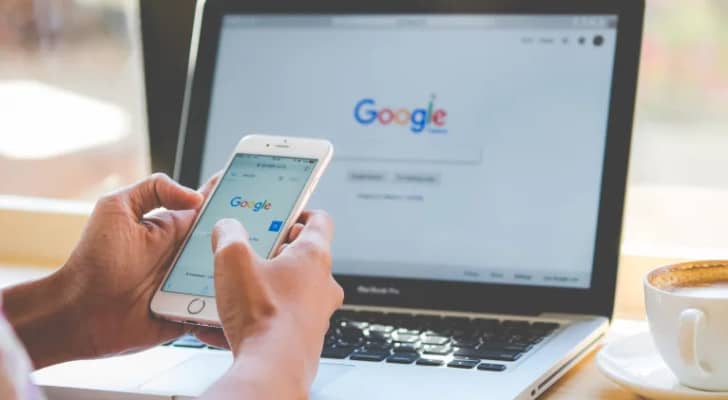 استخدام جوجل - تعبيرية