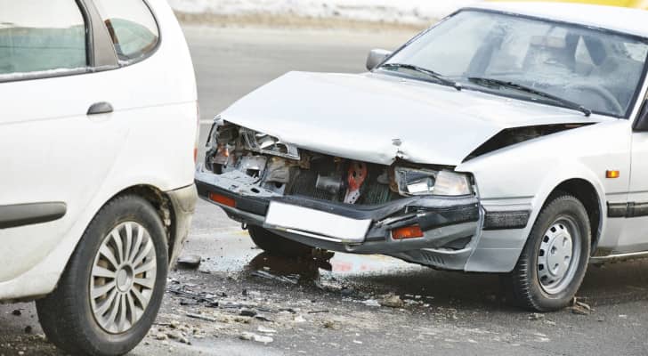 حادث تصادم بين مركبتين