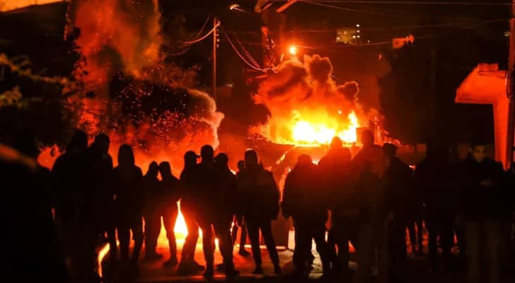 اشتباكات وإشعال النيران في الضفة الغربية "أرشيفية"