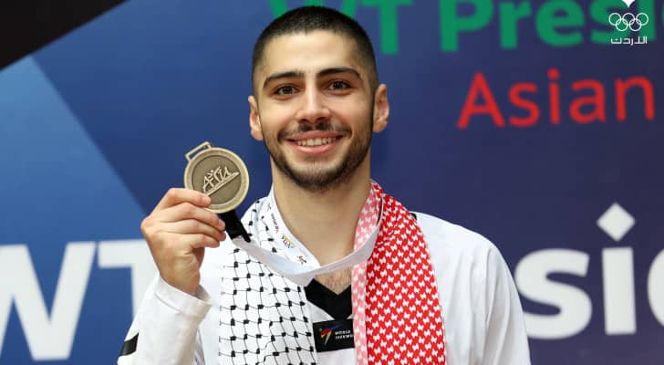 لاعب المنتخب الوطني زيد مصطفى