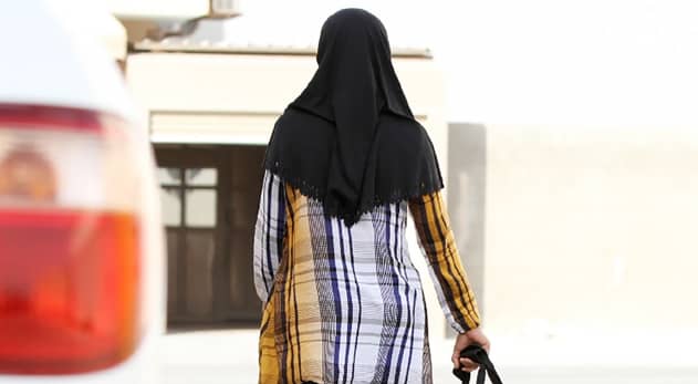 عاملة منزل