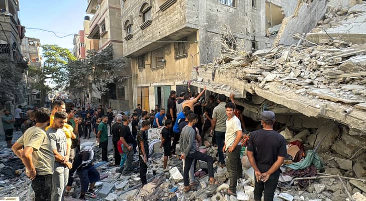 الخارجية: استهداف المدنيين يعكس العدوانية المستمرة في ارتكاب جرائم الحرب بحق الفلسطينيين