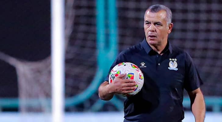 المدرب جمال أبو عابد من التدريبات