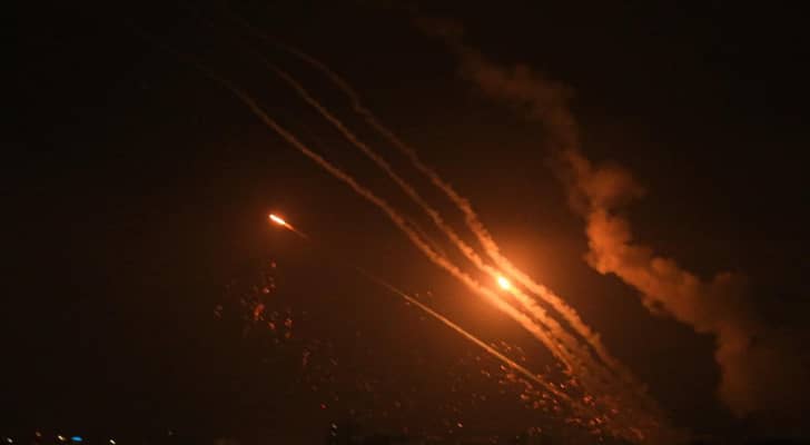 رشقة صاروخية