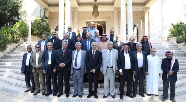 رئيس الديوان الملكي يلتقي وفدا من أبناء منطقة الصفا بعجلون