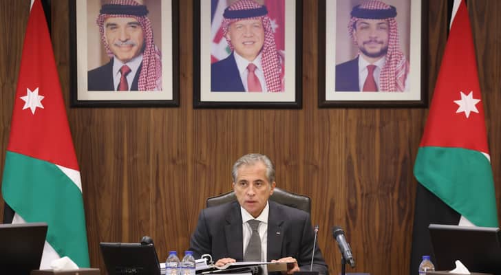 الحكومة توجه بدراسة تعديلات نظام إدارة الموارد البشرية لمعالجة ملاحظات الإجازة بدون راتب