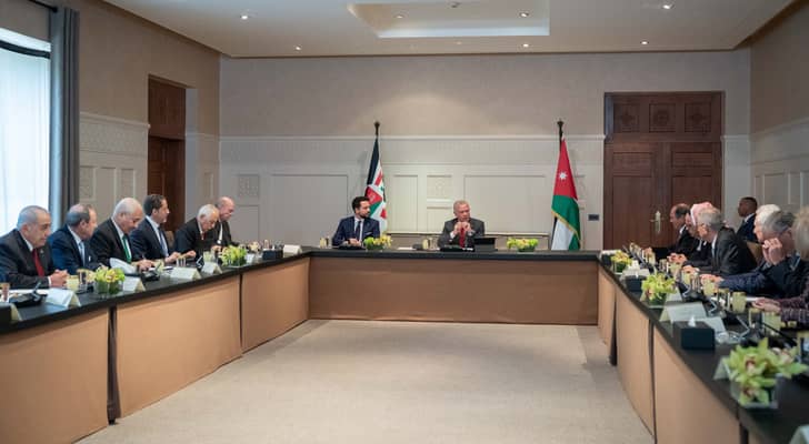 الملك يلتقي رؤساء اللجان الدائمة في مجلس الأعيان