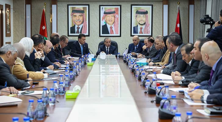 رئيس الوزراء جعفر حسان يلتقي في مجلس النواب، رئيس وأعضاء كتلة الميثاق الوطني النيابية
