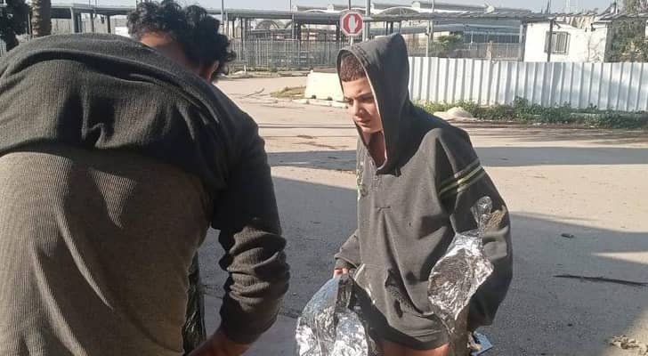 طفلين من جنين