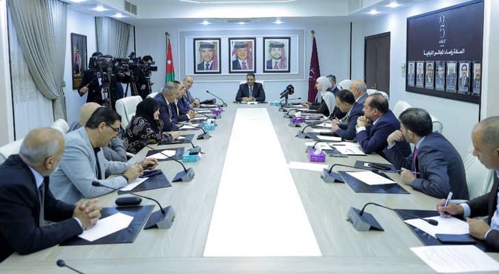 اجتماع لجنة الاقتصاد والاستثمار النيابية مع الفريق الوزاري