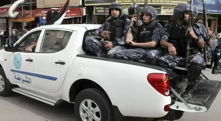 الشرطة الفلسطينية: تحقيق في اعتداء ضابط على مواطن في بيت لحم
