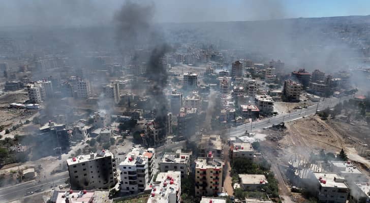تصاعد الدخان في مدينة السويداء