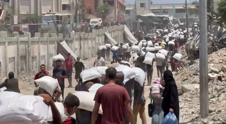 الهيئة الخيرية الهاشمية تدخل شحنة ضخمة من الطحين إلى قطاع غزة