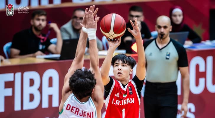 المنتخب الايراني واللبناني في بطولة غرب اسيا للنائين لكرة السلة