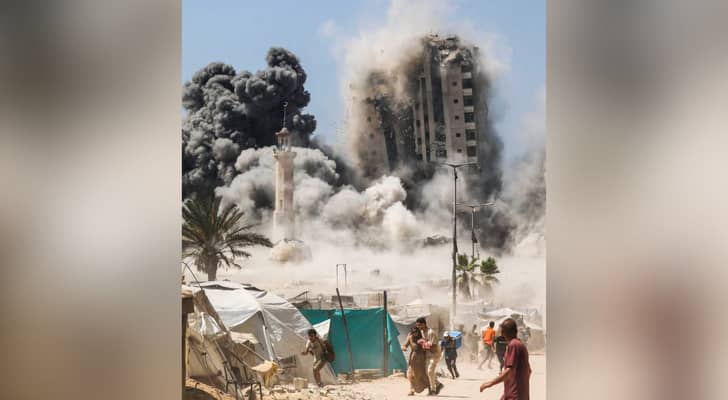 الاحتلال يستهدف برج المشتهى في مدينة غزة