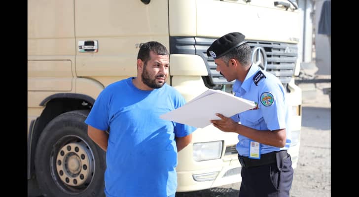 حملة ميدانية للأمن العام لتوعية سائقي الشاحنات