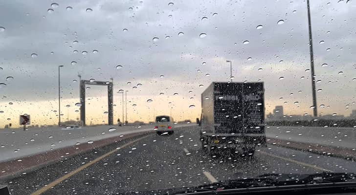 زخات امطار خفيفية في العاصمة عمان.. ارشيفية