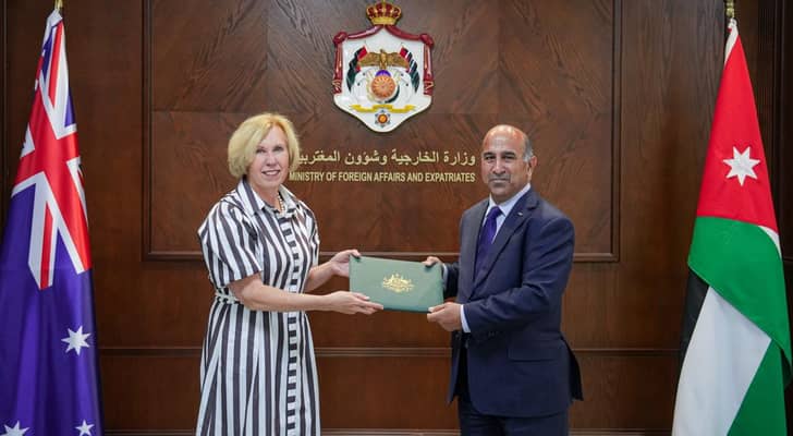 السفير ضيف الله الفايز مع السفيرة الأسترالية