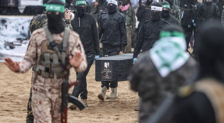 أرشيفية حماس تسلم جثث محتجزين