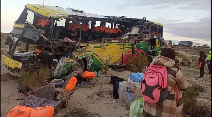حادث سقوط حافلة في بوليفيا