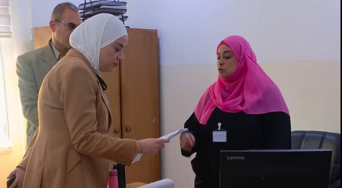 وزير التنمية خلال الجولة التفقدية في المركز