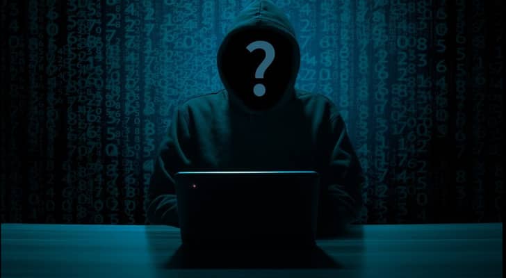 الجرائم الإلكترونية تجدد تحذيرها للأدنيين والمقيمين
