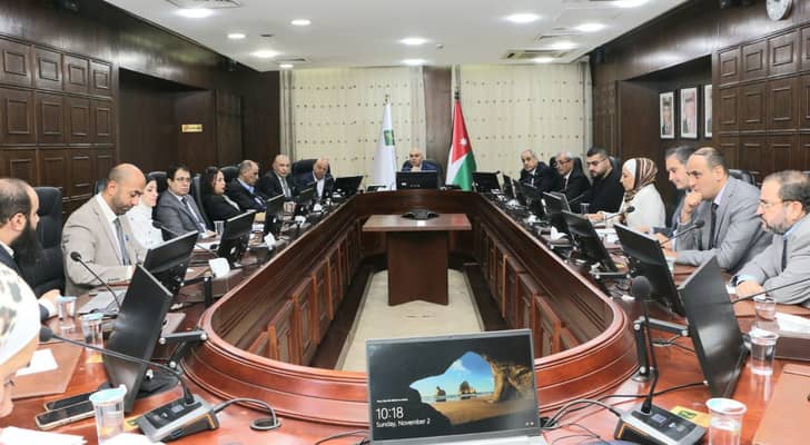 لقاء مدير الضمان الاجتماعي مع ممثلي النقابات العمالية