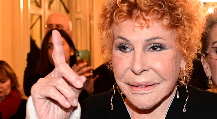 المغنية الإيطالية أورنيلا فانوني