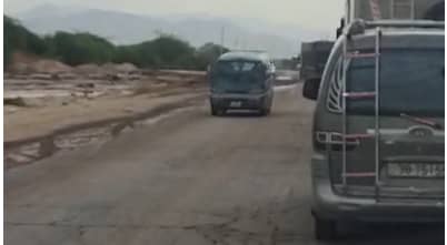 إعادة فتح طريق وادي عربة بالاتجاهين بعد إغلاقه بسبب السيول الجارفة