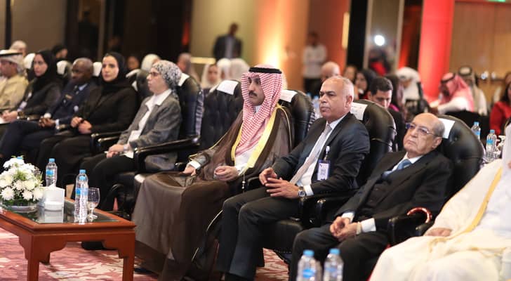 خلال اللقاء في المؤتمر العربي المنعقد في العاصمة المصرية