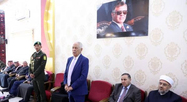 العيسوي خلال تقديم واجب العزاء