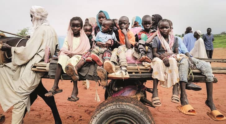 اطفال ونساء في السودان