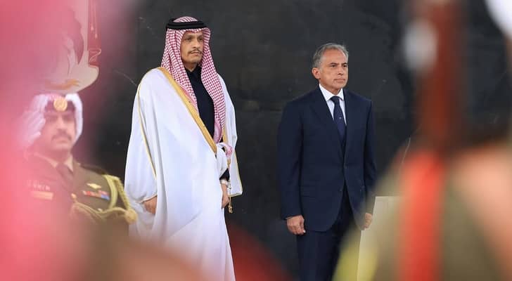رئيس الوزراء جعفر حسان و الشيخ تميم بن حمد آل ثاني