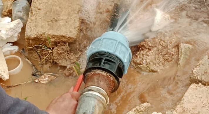 خطوط مياه