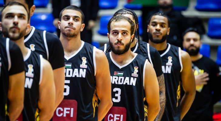 لاعبو المنتخب الوطني