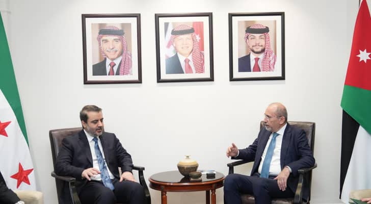 وزير الخارجية أيمن الصفدي ونظيره السوري أسعد الشيباني