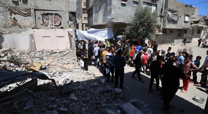 مفاوضات القاهرة تصطدم بملف نزع السلاح وتل أبيب ترفض الانسحاب لـ "الخط الأصفر"