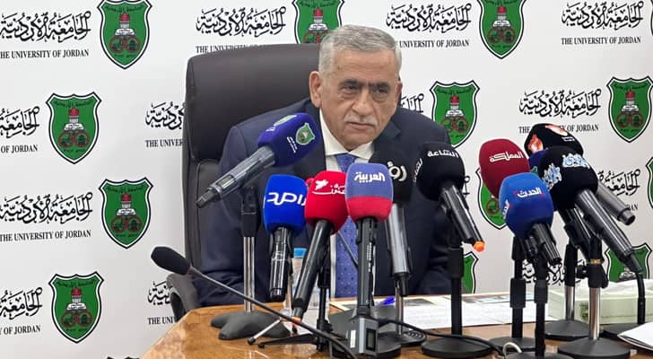 رئيس الجامعة الأردنية الدكتور نذير عبيدات