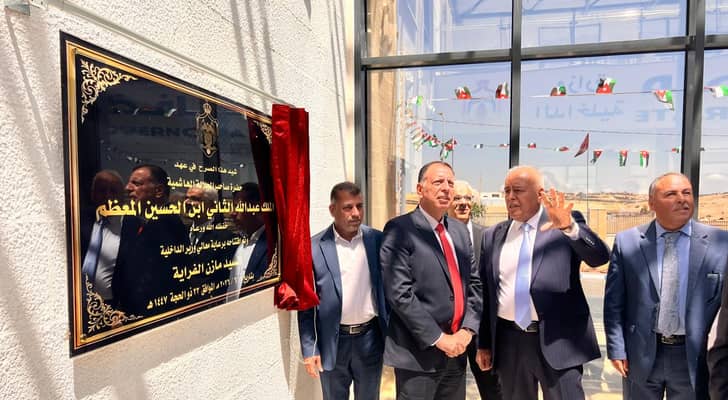 وزير الداخلية يفتتح المبنى الإداري الجديد لمحافظة مادبا