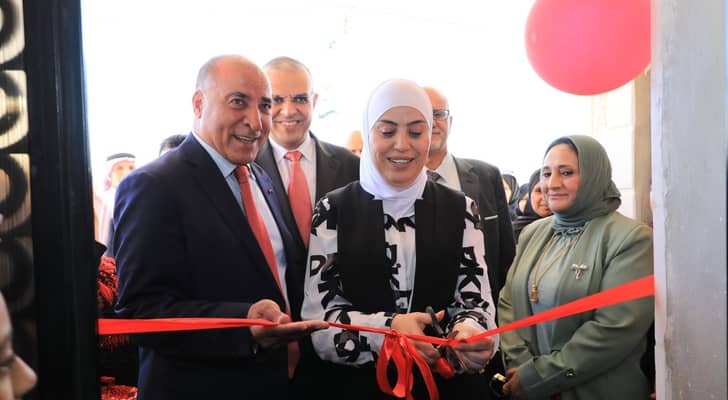 وفاء بني مصطفى تفتتح وحدة التدخل المبكر بالبادية الشمالية الغربية