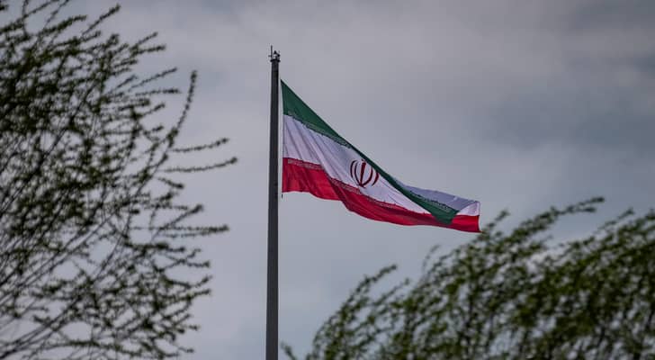 علم إيران