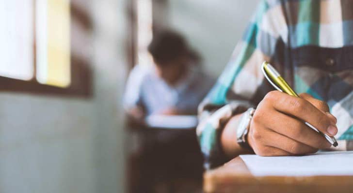 تقديم اختبارات